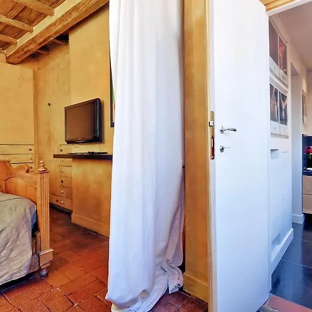 Trastevere Large With Terrace | Romeloft *