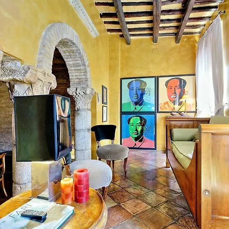 Trastevere Large With Terrace | Romeloft Apartment