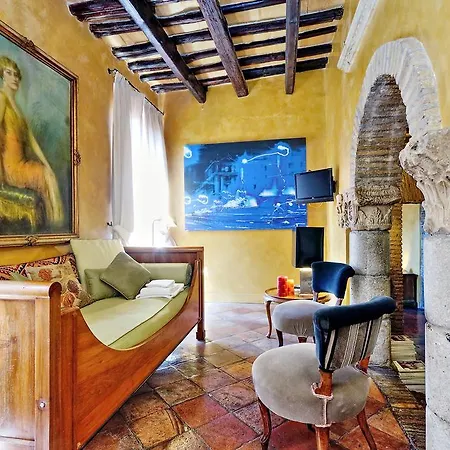 Trastevere Large With Terrace | Romeloft Rome